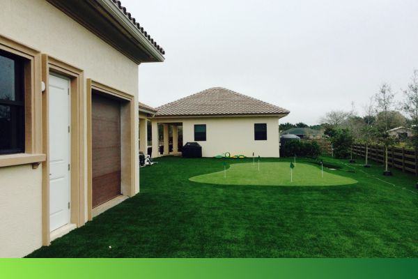 img of turf putting green